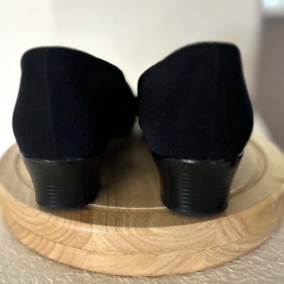 Munro Shoes- Women's 10N Cindi Slip-On Loafer Heel- Black Fabric - Picture 5 of 8